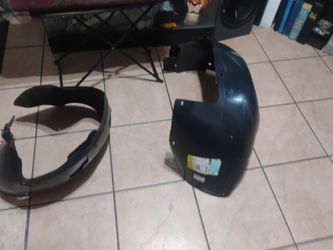 left and right front splat for Chevy Silverado 2500 from 1999 to 2004 $80