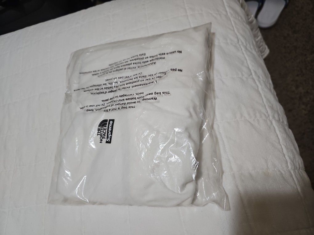 Brand New Supreme/north Face White Tee