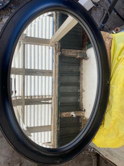 OVAL MIRROR