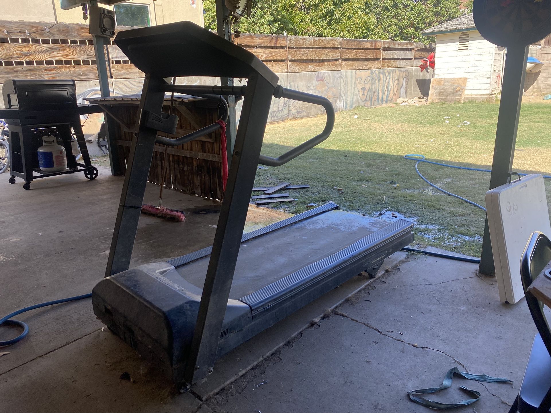 Treadmill 