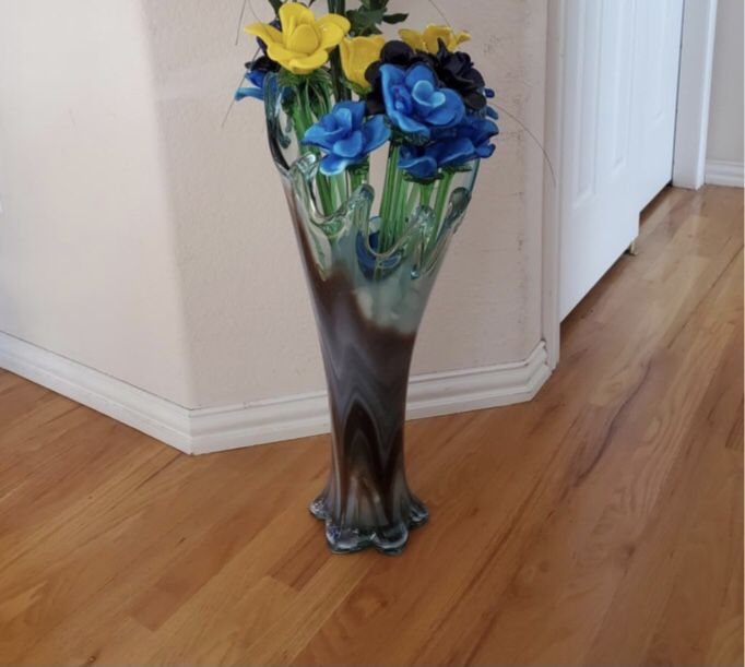 Glass 14 Flowers In Hand blown Glass Vase