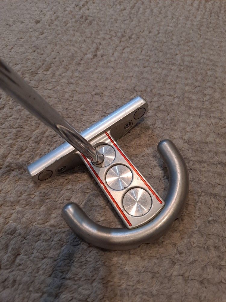 Scotty Cameron Futura Broom Stick 46'