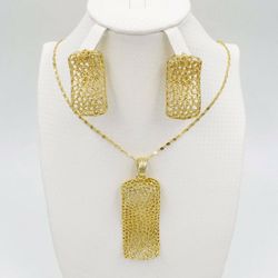 Set of gold jewelry