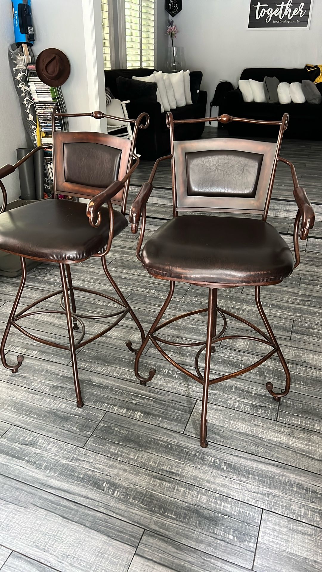 3 Bar Stools