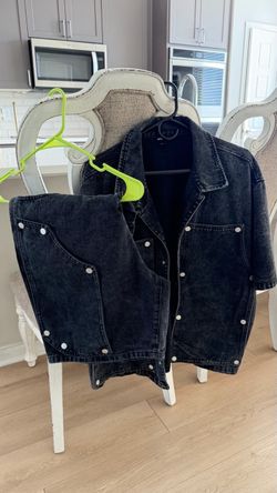 Men’s 2 piece matching set!