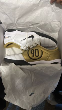 T90 SP indoor shoes
