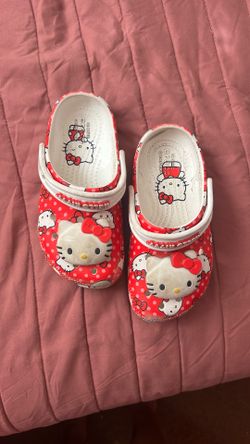 Hello Kitty Crocs 11C