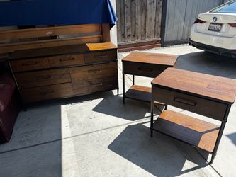 Dresser and 2 nightstands