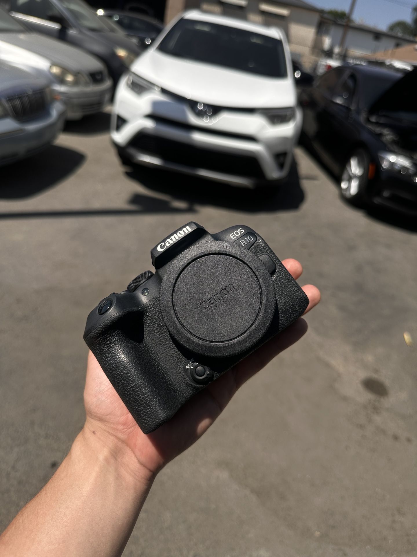 Canon EOS R10