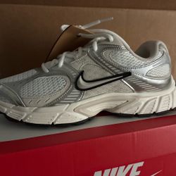 Nike Running Sneakers White Silver