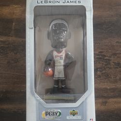 Lebron James Bobblehead 2003 Premium Play Makers/Upper Deck New