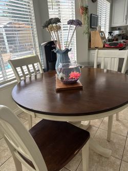 Round Dining Table Set with 4 Chairs