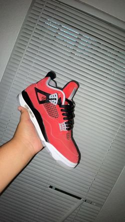 Jordan 4 toro bravo