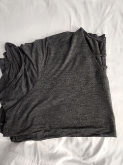 Verona Couture Plus Size 4X Gray Lattice V-Neck Top