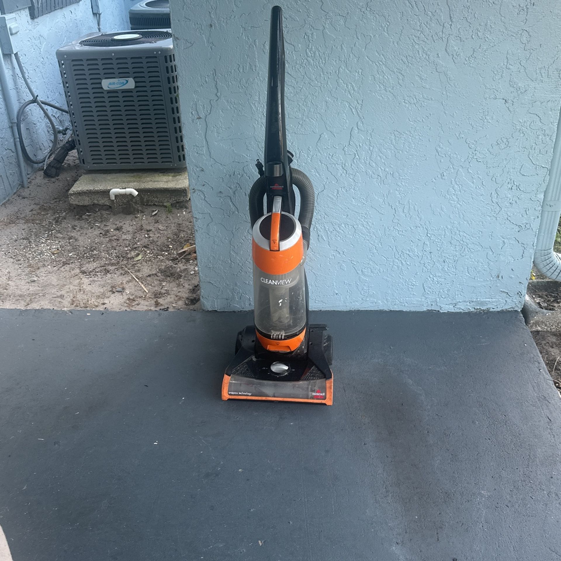 12 Hinches vacumcleaner  Bissell Clean Conditions 