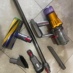 Dyson V12 Detect Slim vacuum with laser tool + accessory tools