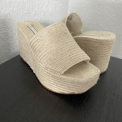 Brand New Zara wedges Size 39