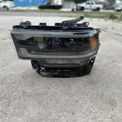 2020 Ram 2500 Headlight 