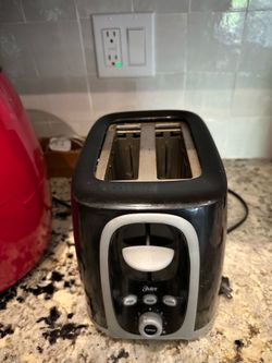 Oster Black and Stainless Steel Toaster