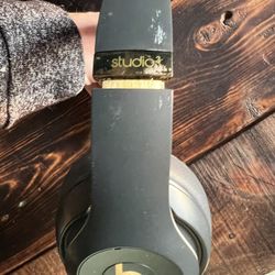 Dre Beats Black/Gold