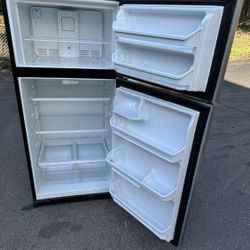 Stainless Steel Frigidaire Refrigerator Fridge With Freezer With Delivery 