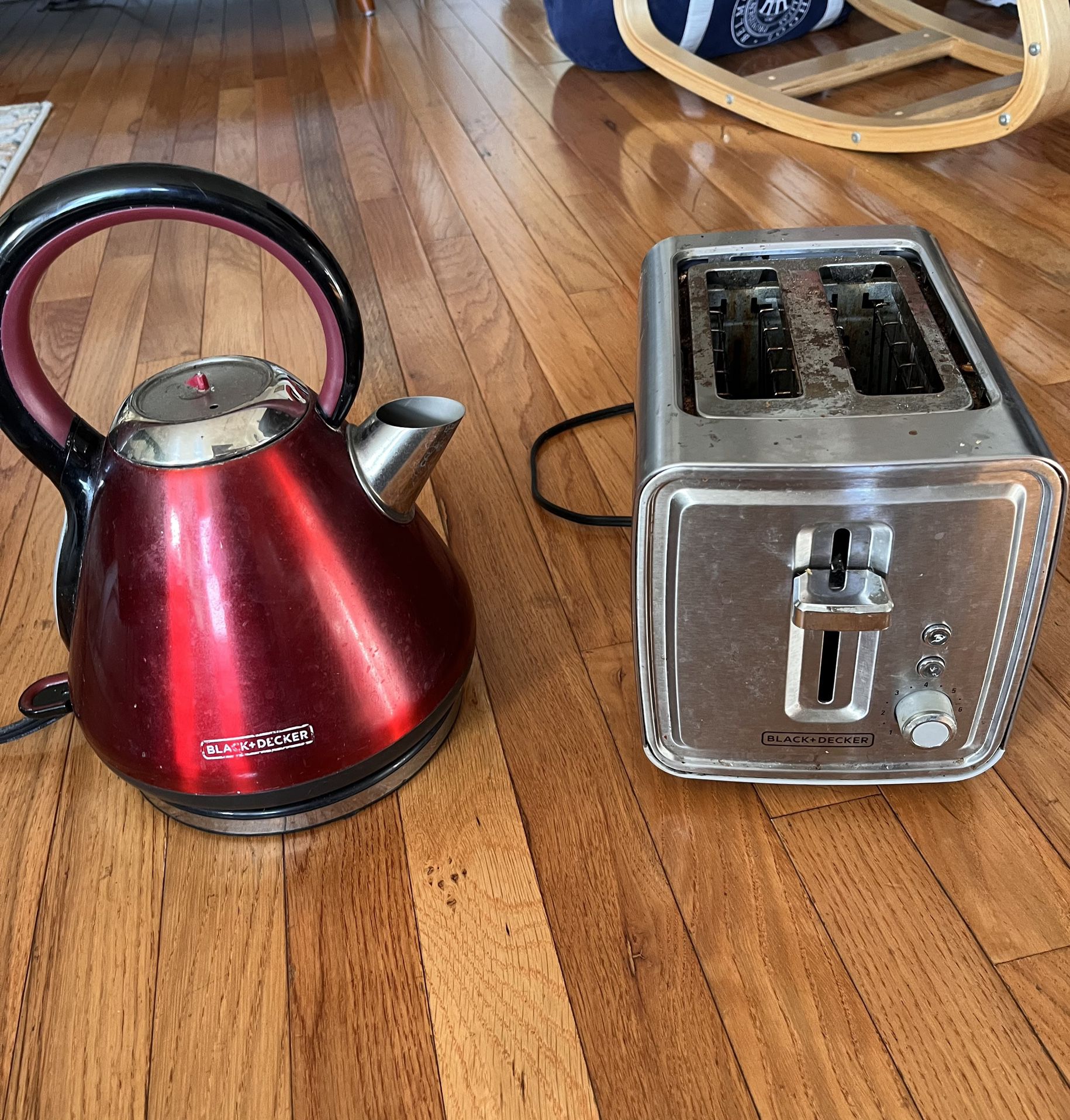 Black & Decker Toaster and Electric Water Heater/Tea Kettle
