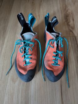 Women's Climbing Shoes Size 7