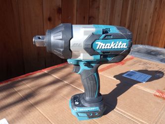 3/4 Drive Impact Makita XWT07 18v Cordless