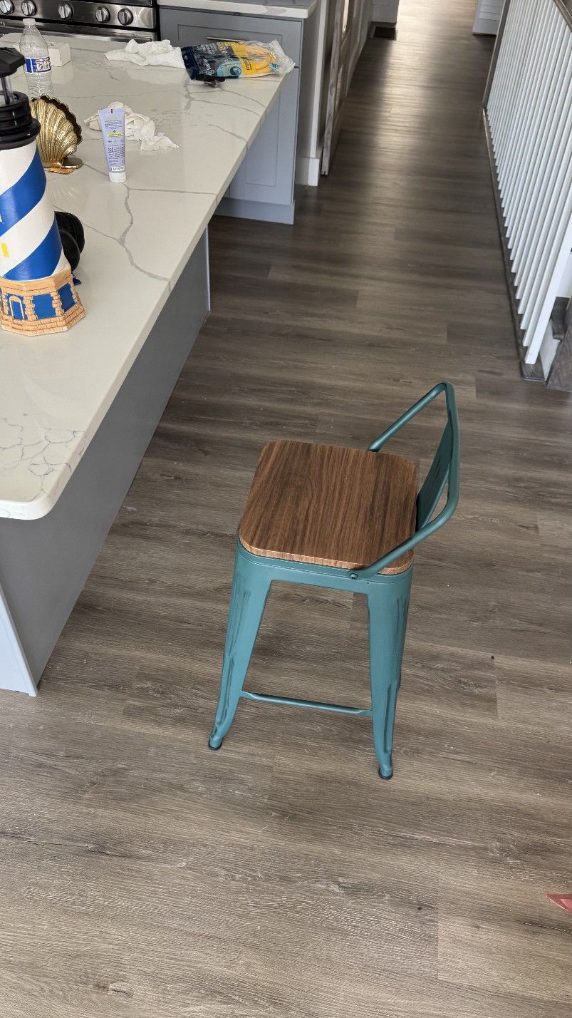 24" Metal Bar Stool