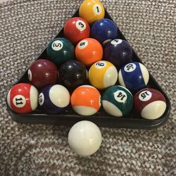 Pool Balls - Good Condition 