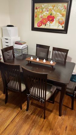 Dining table set