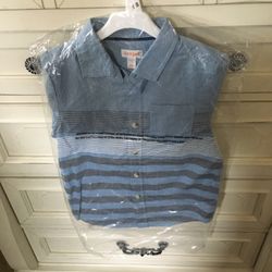 Boys size 6/7shirt