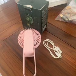 Small toy fan
