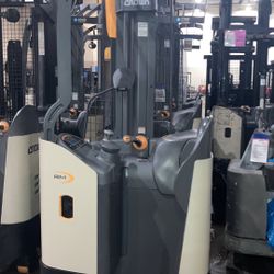 Crown Reach Forklift