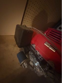 Honda GXV390-DAXB Vertical Engine, need gone asap