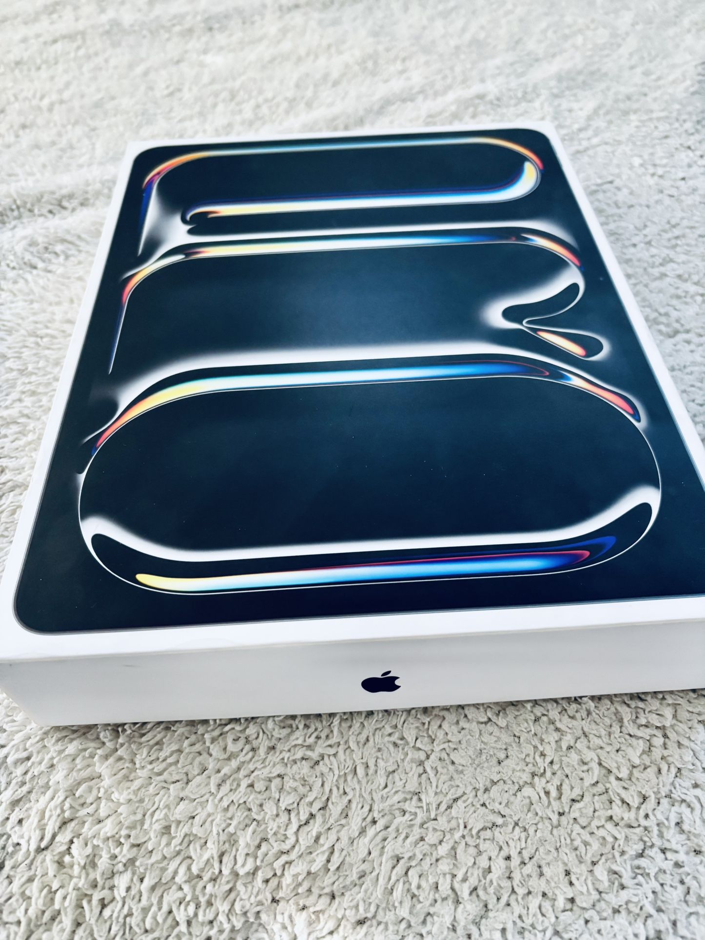 iPad Pro 13-inch Cellular Unlocked , 256GB! M4 Chip Brand New Sealed!!