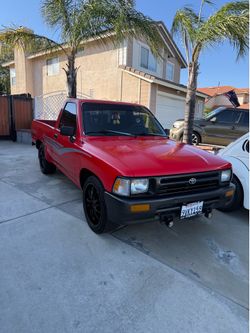 Toyota 4 cilindros 93 ac 181 Millas