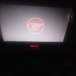 A GarmsVanguard Gaming Portable MonitorSystem