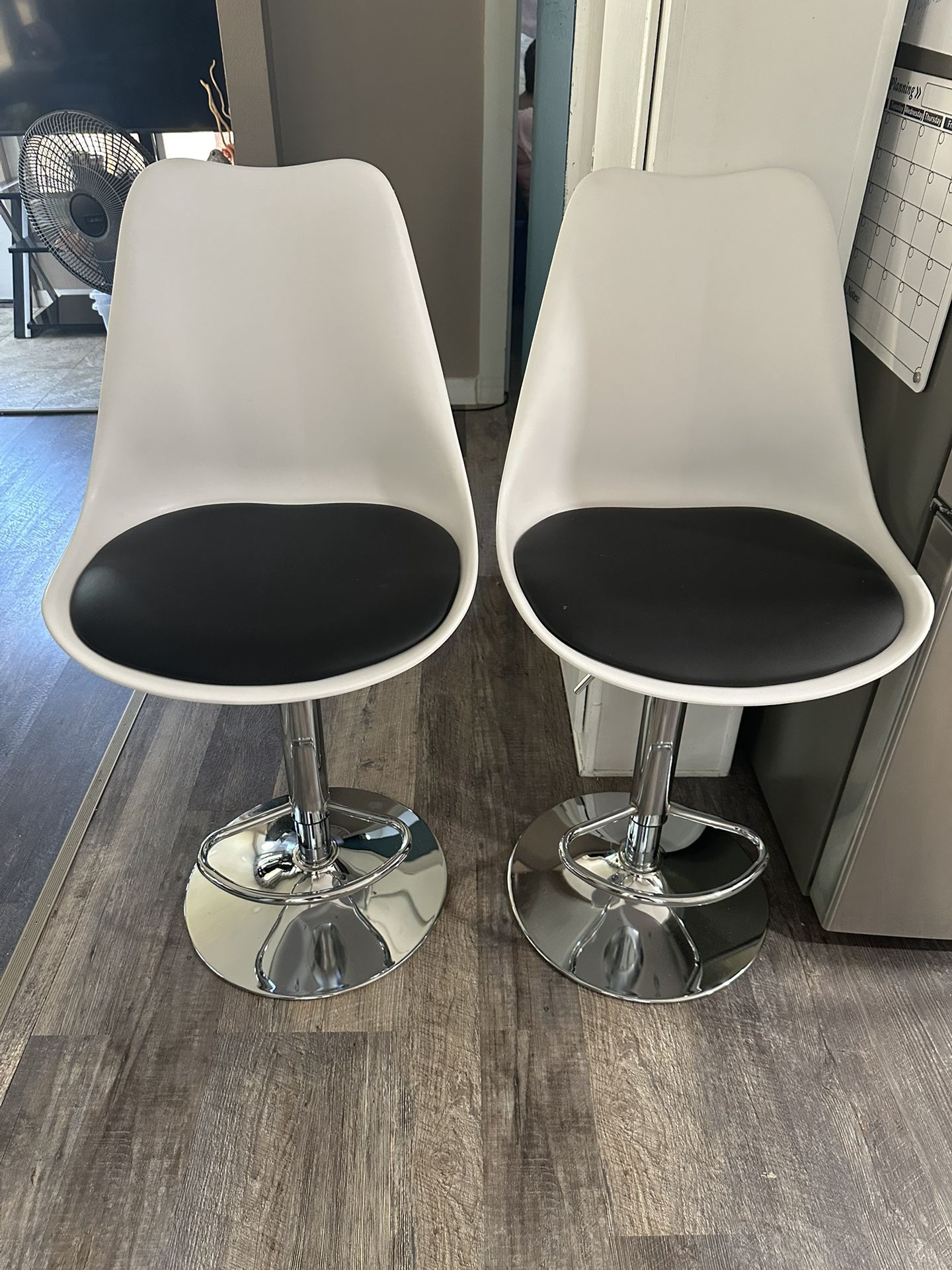 White And Black Bar Stools