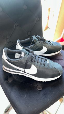 Nike Cortez size 10