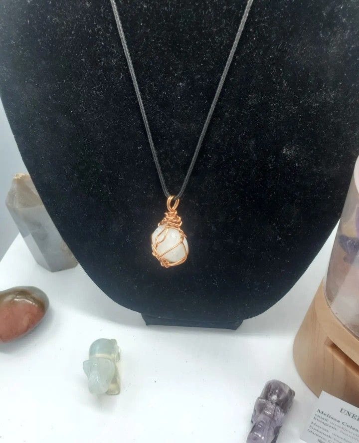 🔥HUGE SALE Handmade Rainbow Moonstone copper wrapped Tumbled pendant Necklace