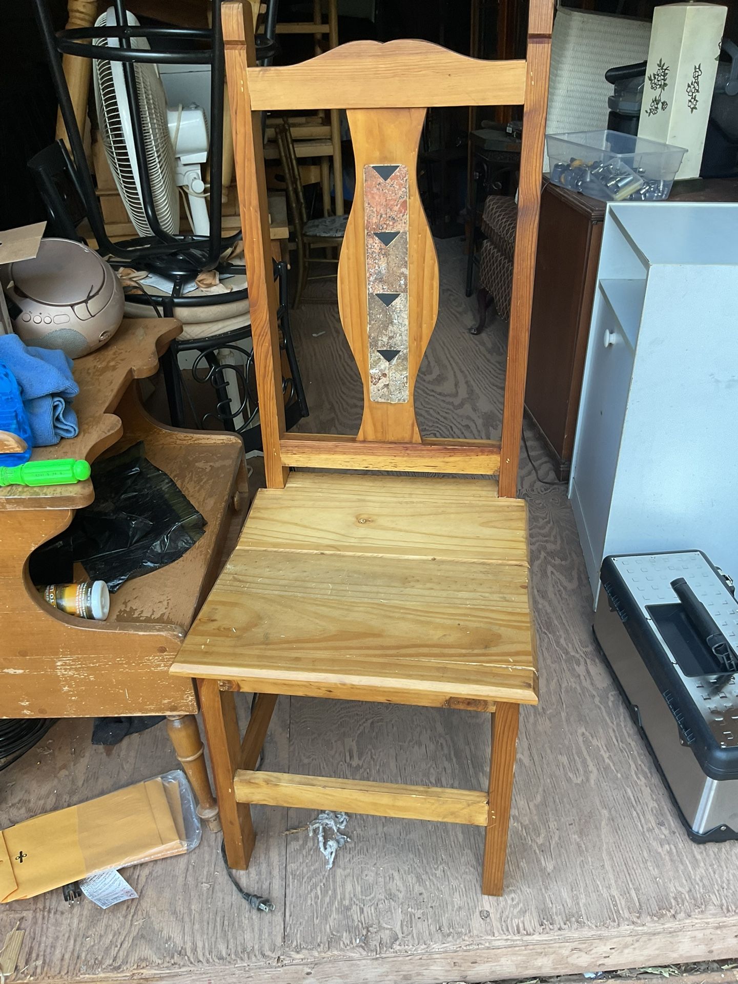 Neat chair seat is 17 inches tall