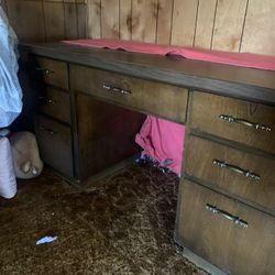 Free Wood Desk 