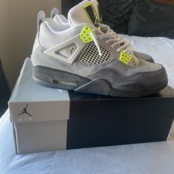 Air Jordan 4 Retro SE