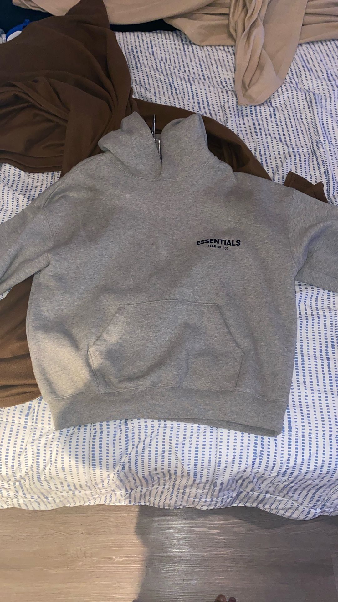 dark oatmeal essentials hoodie size xs