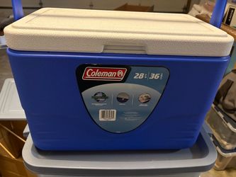 Coleman Cooler-28 qt/36 cans (blue/white)-NEW