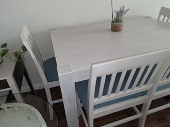nice dining set 200$