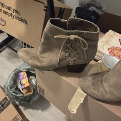 Brown Boots Suede Size 8