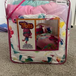 Twin/Full Trolls Comforter Set