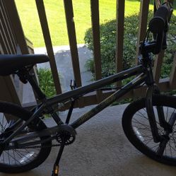 Kid's  stunt bike for sell